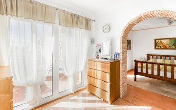 Property slide 48