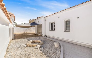 Property slide 14