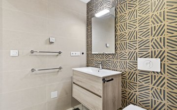Property slide 18