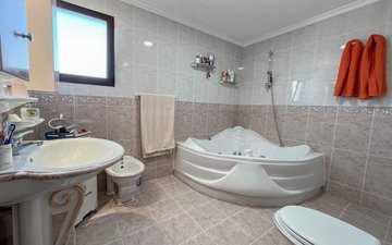 Property slide 20