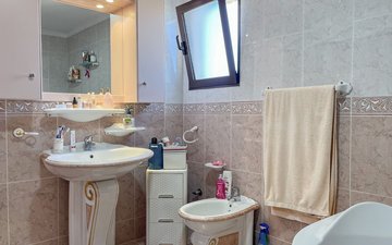 Property slide 21