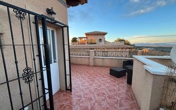 Property slide 32