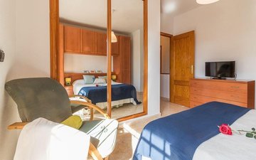 Property slide 16