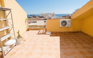 Property slide 32