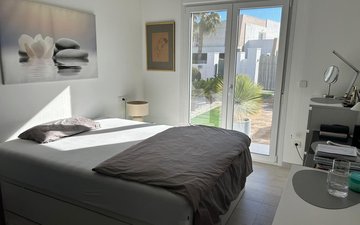 Property slide 19