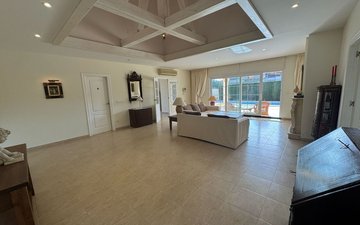 Property slide 10