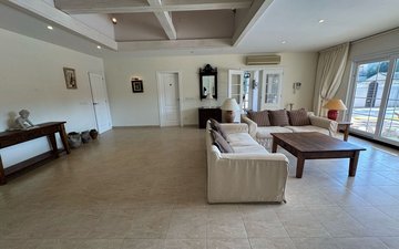 Property slide 15