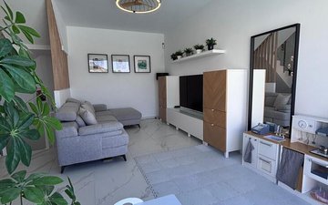 Property slide 16