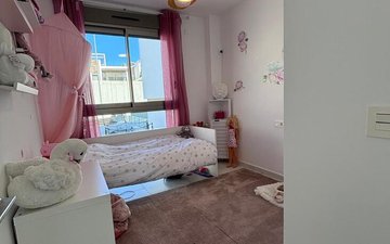 Property slide 32