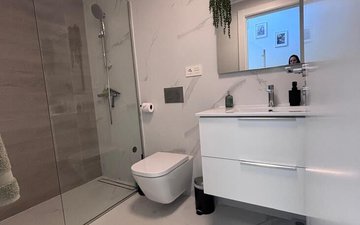 Property slide 44