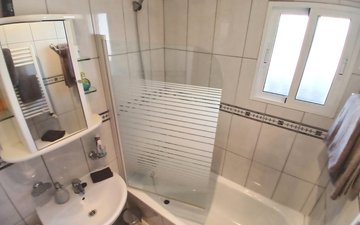 Property slide 22