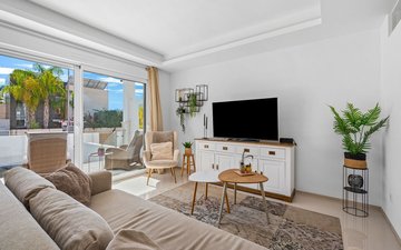 Property slide 10