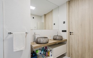 Property slide 19