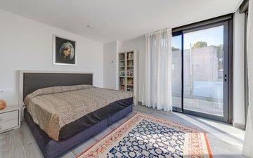Property slide 21
