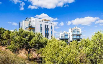Property slide 16