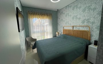 Property slide 44