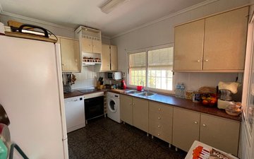 Property slide 44