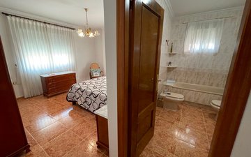 Property slide 32