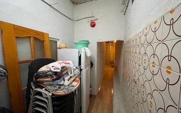 Property slide 16