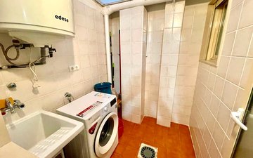 Property slide 21