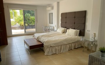 Property slide 16