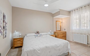 Property slide 28