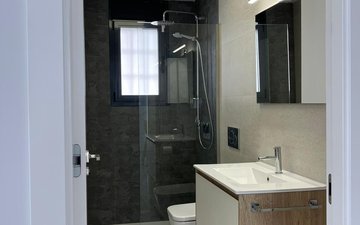 Property slide 10