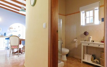 Property slide 32