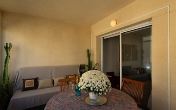 Property slide 18