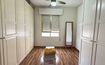 Property slide 10