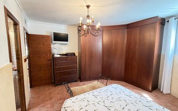 Property slide 21