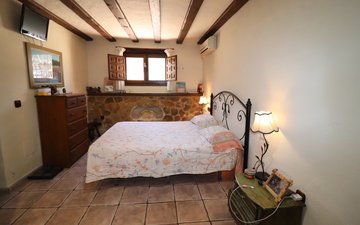 Property slide 25