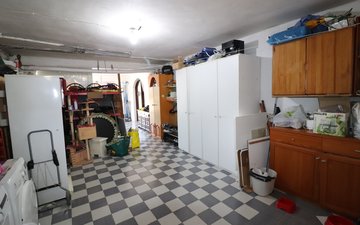 Property slide 29