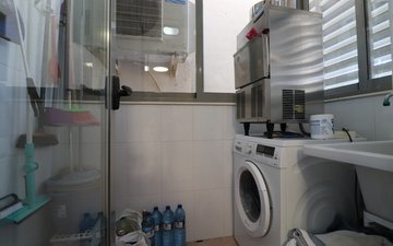 Property slide 10