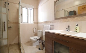 Property slide 18