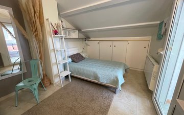 Property slide 22