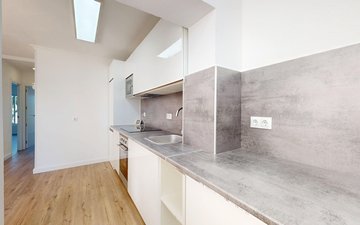 Property slide 10