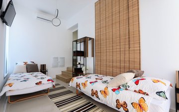 Property slide 17