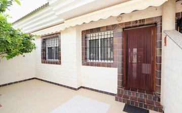 Property slide 32