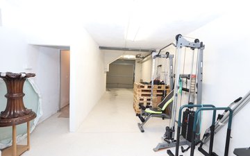 Property slide 34