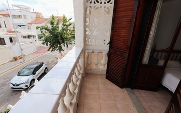 Property slide 16