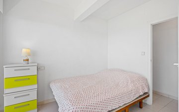 Property slide 18