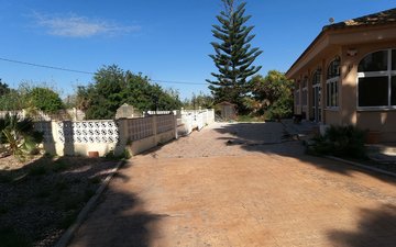 Property slide 20
