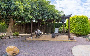 Property slide 44