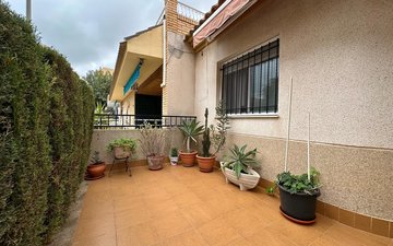 Property slide 22