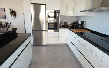 Property slide 10