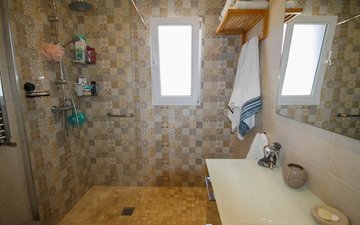 Property slide 19