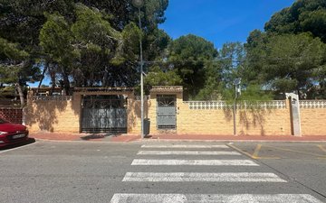 Property slide 10