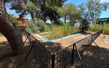 Property slide 44