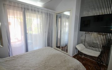 Property slide 17